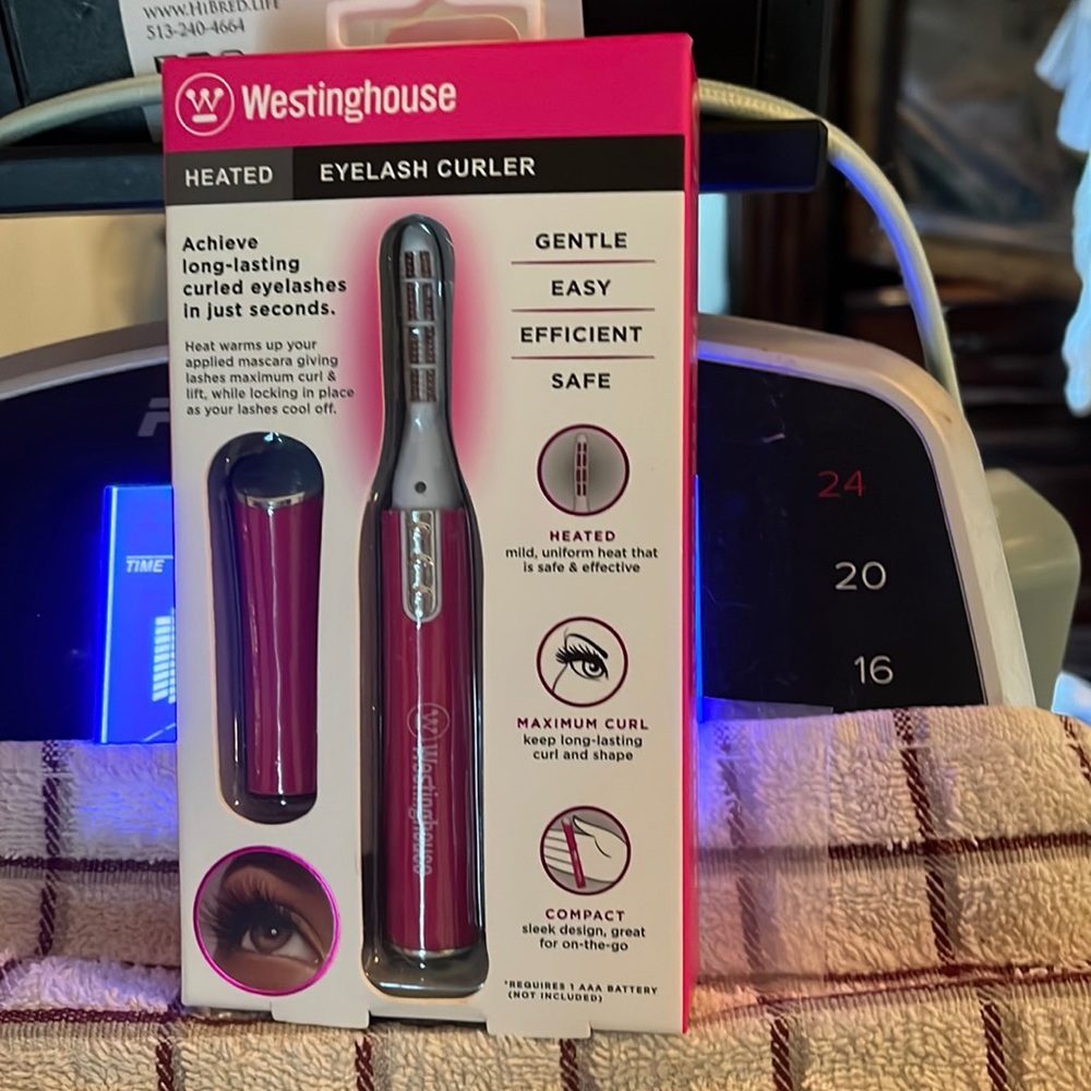 Westinghouse heated eyelash curler new
